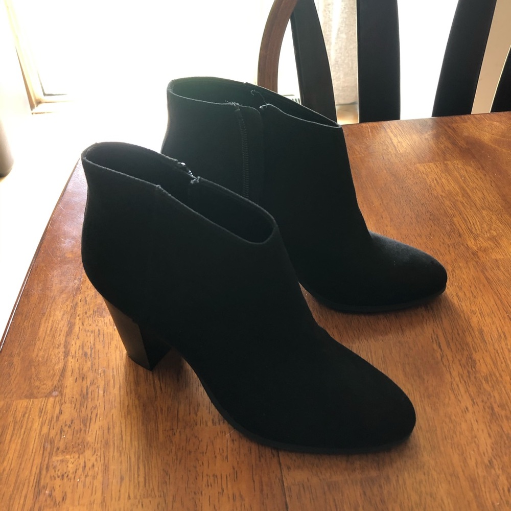 High heel boots